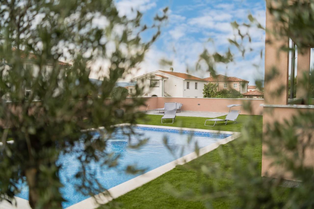 Apartmani Villa Ruby Linardici Ngoại thất bức ảnh