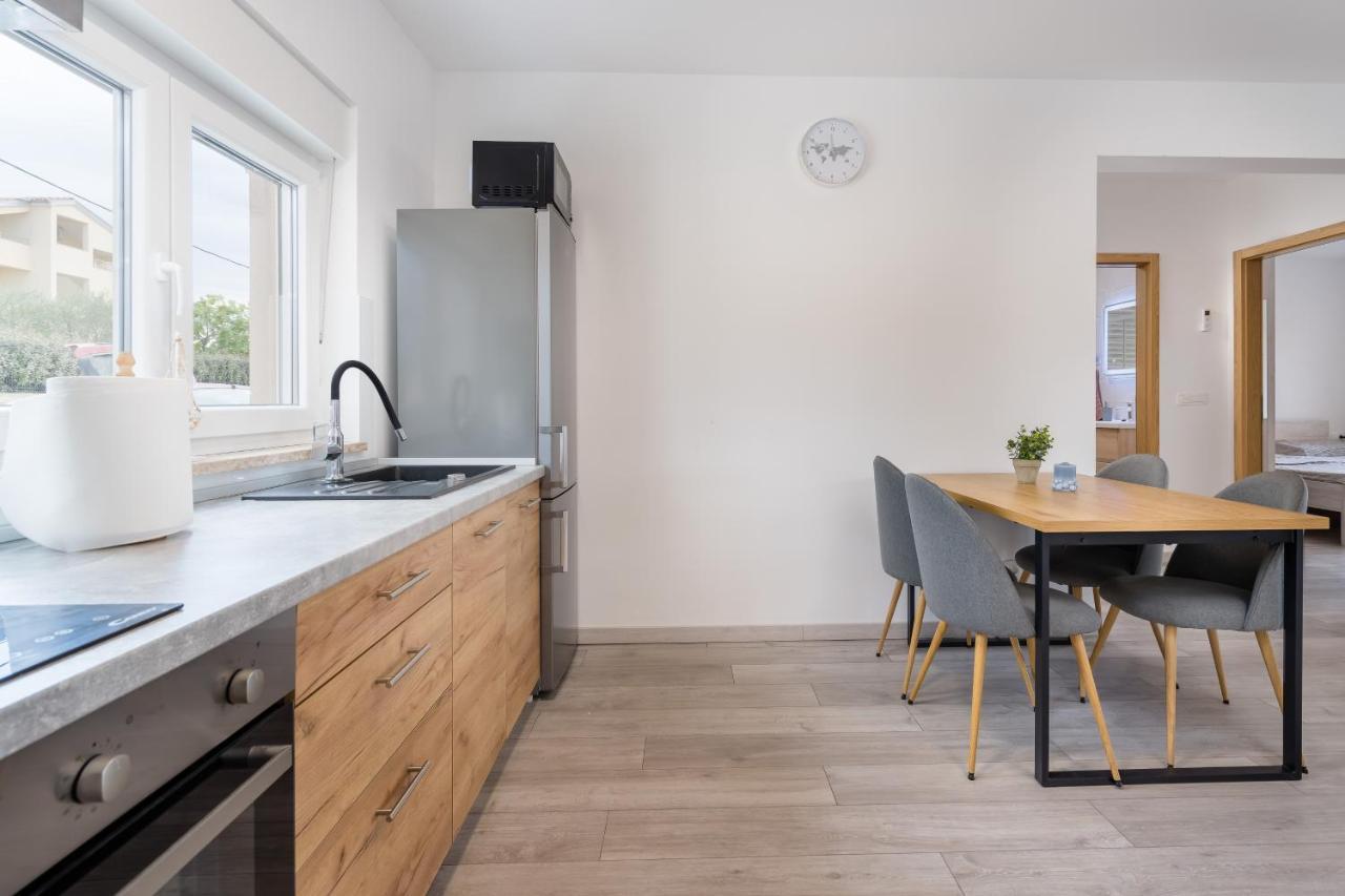 Apartmani Villa Ruby Linardici Ngoại thất bức ảnh