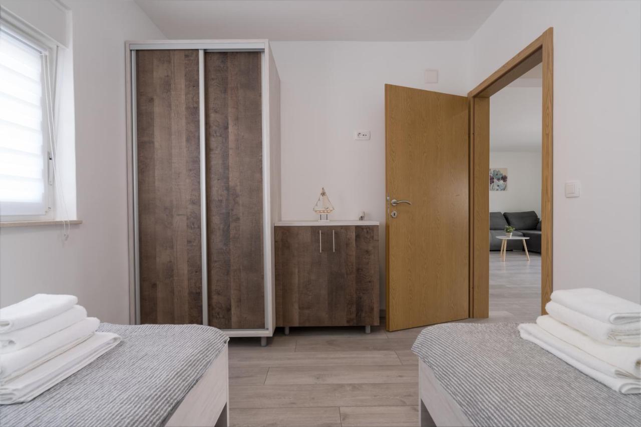 Apartmani Villa Ruby Linardici Ngoại thất bức ảnh