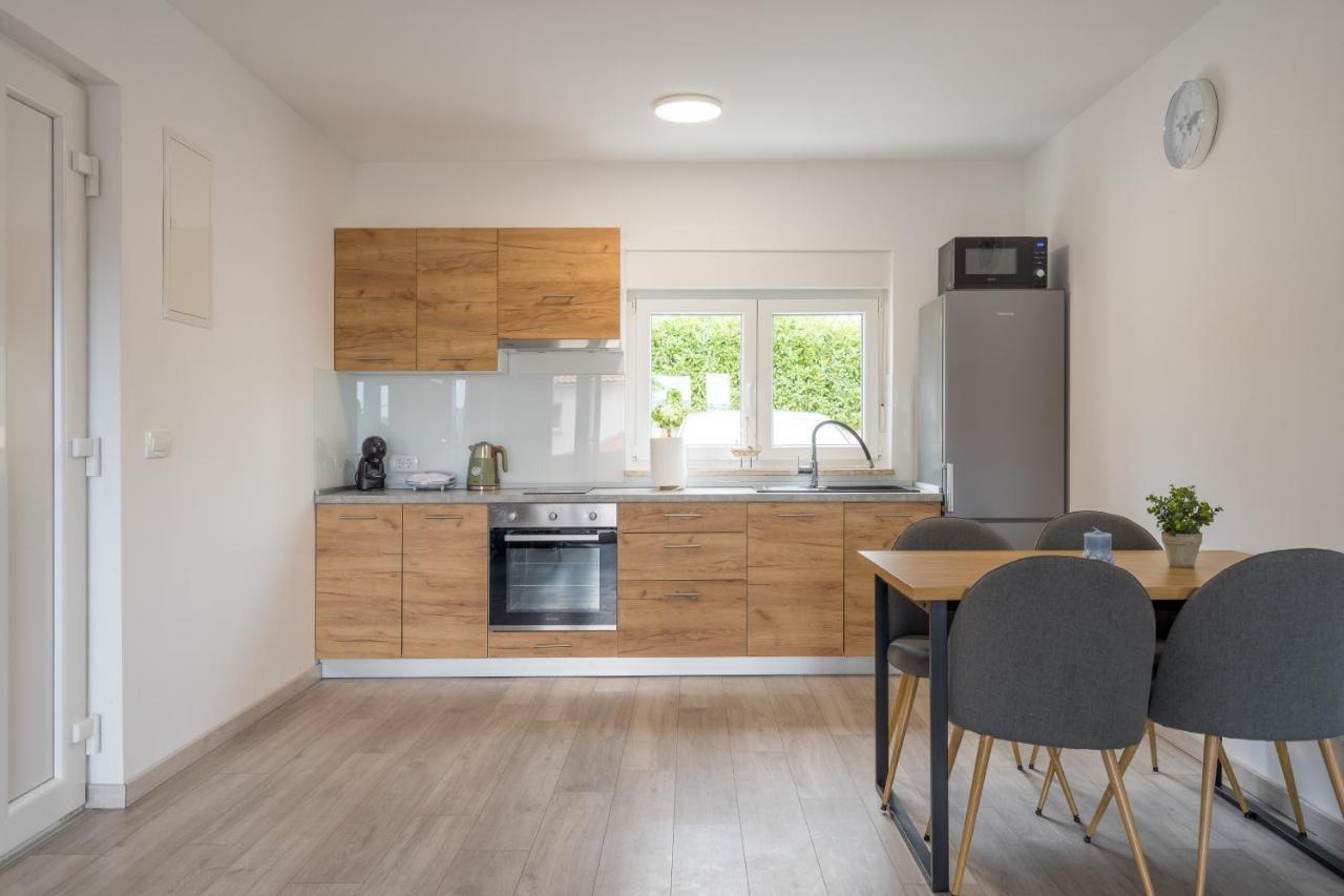 Apartmani Villa Ruby Linardici Ngoại thất bức ảnh