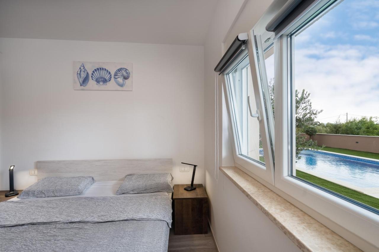 Apartmani Villa Ruby Linardici Ngoại thất bức ảnh