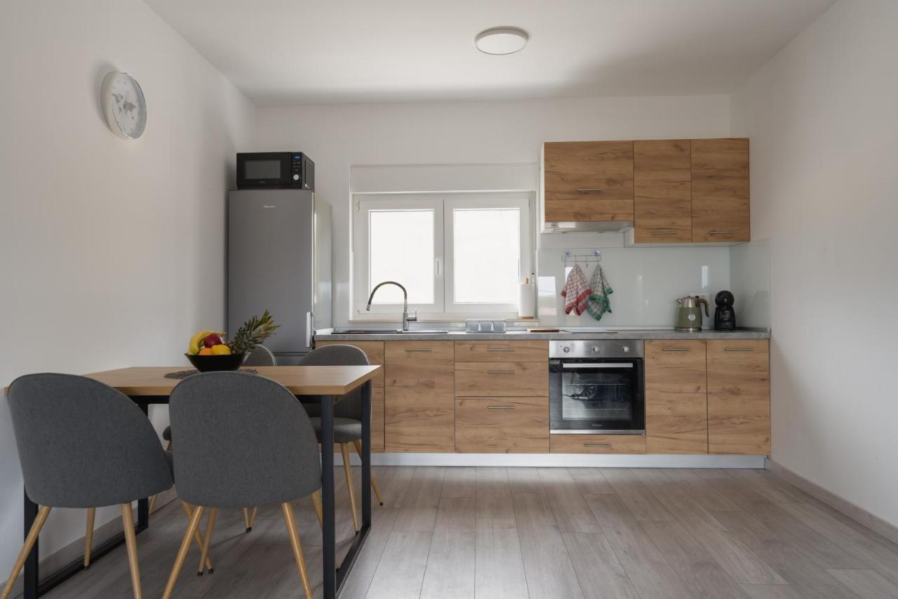 Apartmani Villa Ruby Linardici Ngoại thất bức ảnh