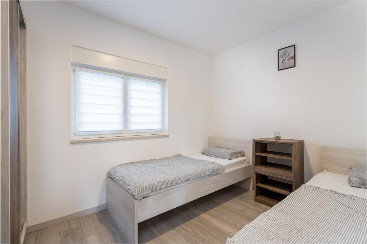 Apartmani Villa Ruby Linardici Ngoại thất bức ảnh